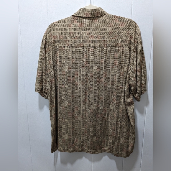 Men's casual shirt by Crazy Horse. Multi color tans/black. Size L - Picture 2 of 7